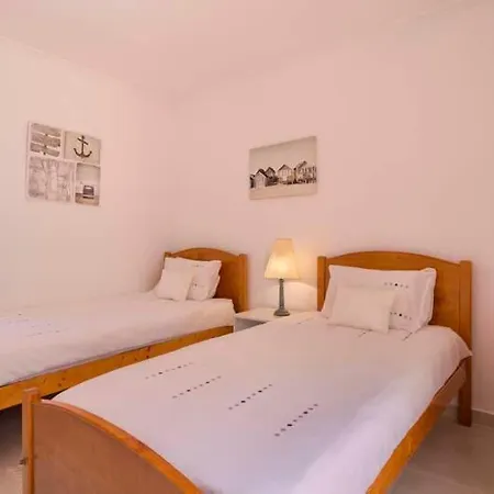 Sleeps 6 Pool Air Con T480238 Villa