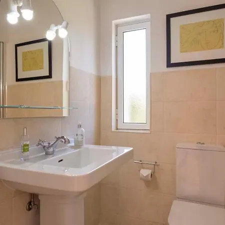 Sleeps 6 Pool Air Con T480238 ヴィラ